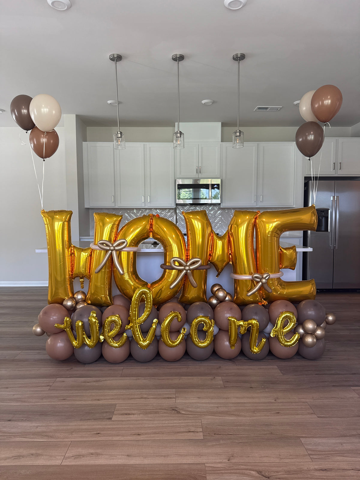"Welcome Home" Balloon Bouquet with 11-inch latex balloons