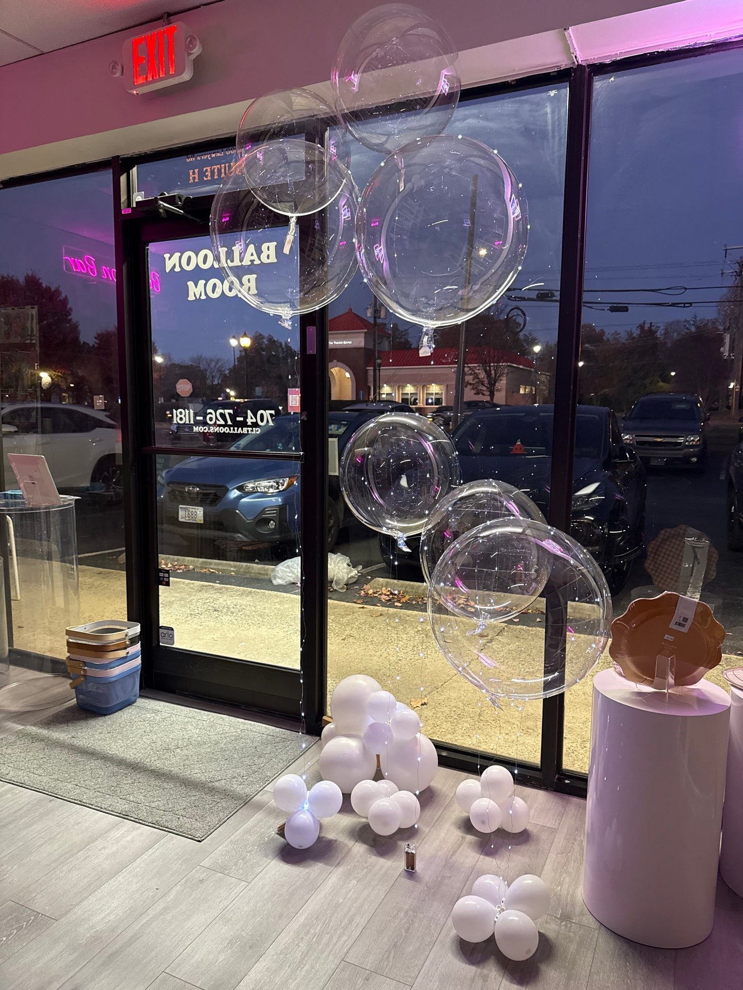 Transparent Clearz Balloon with String Light