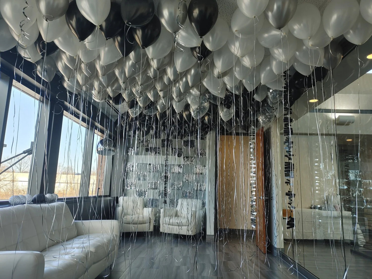 25 Ceiling Balloons