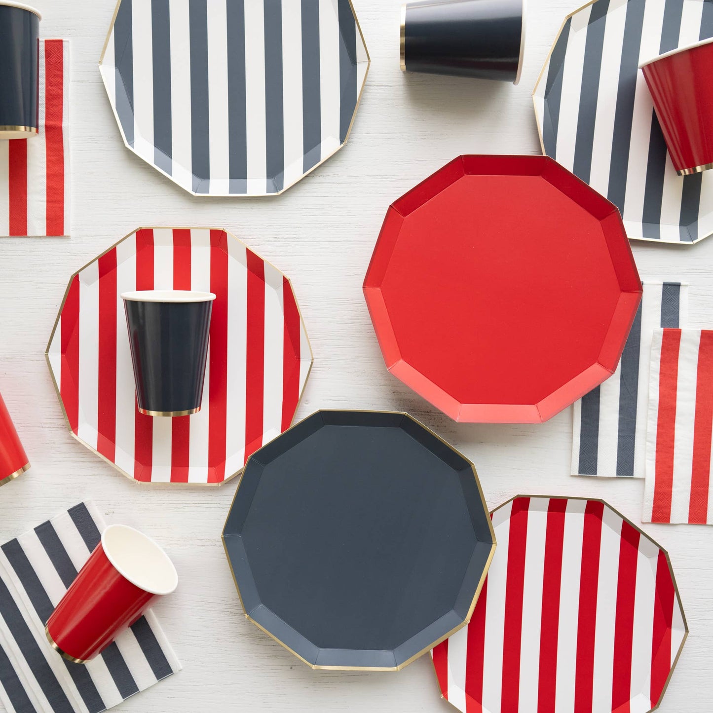 CHERRY RED SIGNATURE CUPS Bonjour Fête