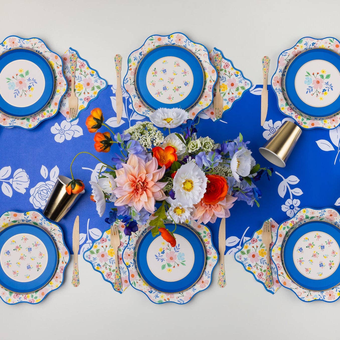 MULTICOLOR FULL FLORAL PATTERN DINNER PLATES